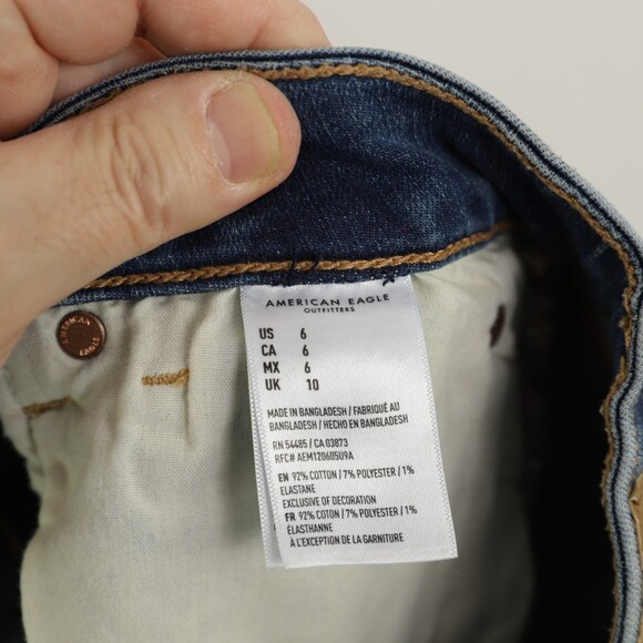 American Eagle Outfitters Distressed Button Fly Hi Rise Shortie Shorts size 6 - Picture 8 of 8